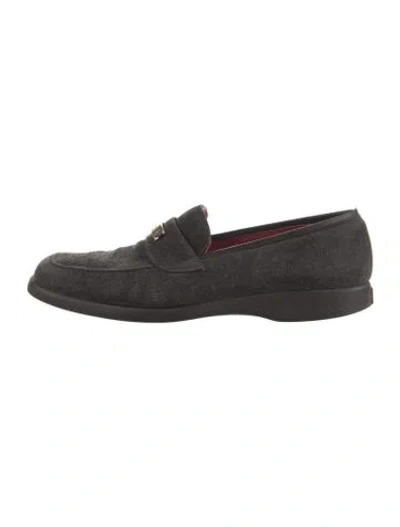 Pre-owned Stuart Weitzman Suede Loafers In Gray
