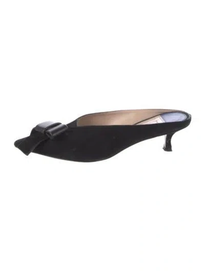 Pre-owned Stuart Weitzman Suede Mules In Black