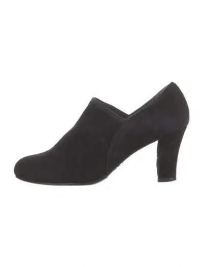Pre-owned Stuart Weitzman Suede Mules In Black