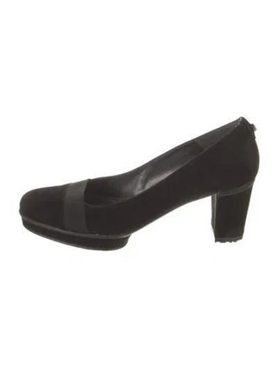 Pre-owned Stuart Weitzman Suede Pumps In Black