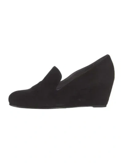 Pre-owned Stuart Weitzman Suede Pumps In Black