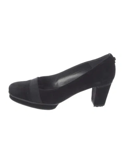 Pre-owned Stuart Weitzman Suede Pumps In Black