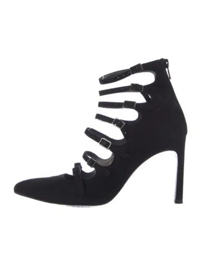 Pre-owned Stuart Weitzman Suede Pumps In Black