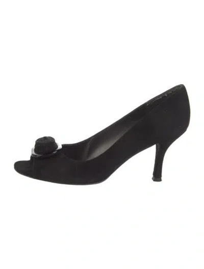 Pre-owned Stuart Weitzman Suede Pumps In Black