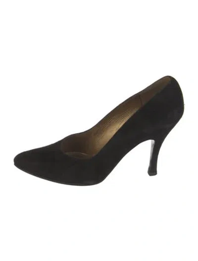 Pre-owned Stuart Weitzman Suede Pumps In Black