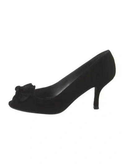 Pre-owned Stuart Weitzman Suede Pumps In Black