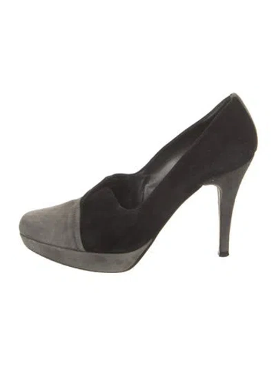 Pre-owned Stuart Weitzman Suede Pumps In Black