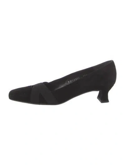 Pre-owned Stuart Weitzman Suede Pumps In Black