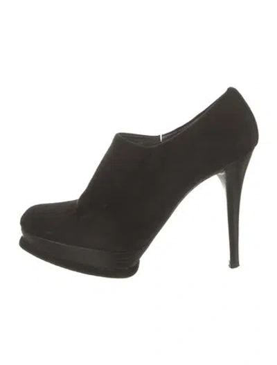 Pre-owned Stuart Weitzman Suede Pumps In Black
