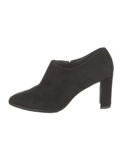 Pre-owned Stuart Weitzman Suede Pumps In Black