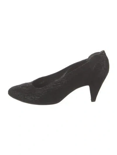 Pre-owned Stuart Weitzman Suede Pumps In Black