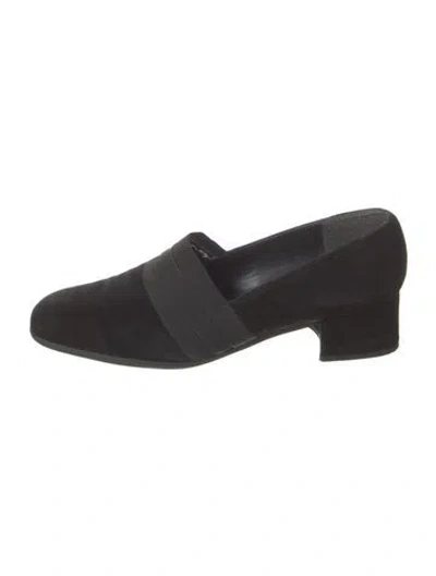 Pre-owned Stuart Weitzman Suede Pumps In Black
