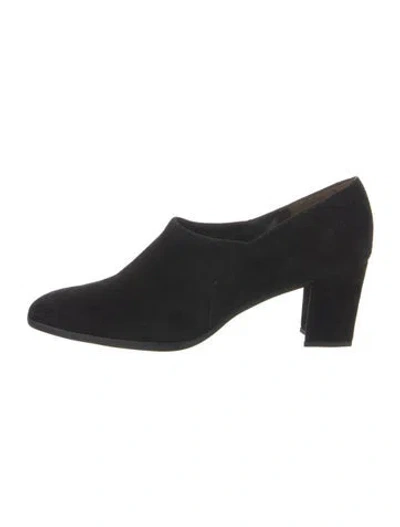 Pre-owned Stuart Weitzman Suede Pumps In Black