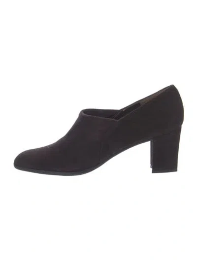 Pre-owned Stuart Weitzman Suede Pumps In Black