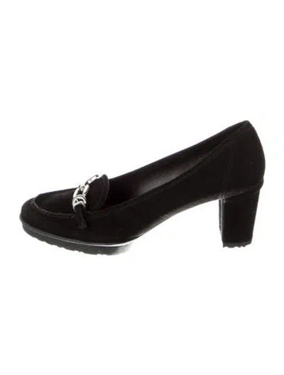 Pre-owned Stuart Weitzman Suede Pumps In Black