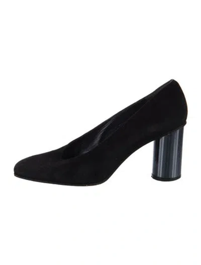 Pre-owned Stuart Weitzman Suede Pumps In Black