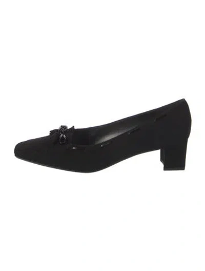 Pre-owned Stuart Weitzman Suede Pumps In Black