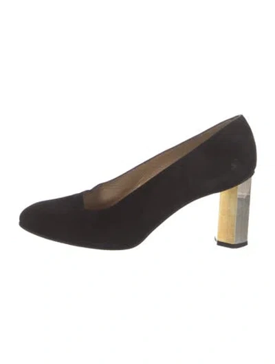 Pre-owned Stuart Weitzman Suede Pumps In Black