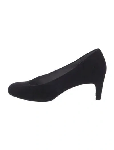 Pre-owned Stuart Weitzman Suede Pumps In Black