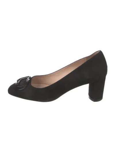 Pre-owned Stuart Weitzman Suede Pumps In Black
