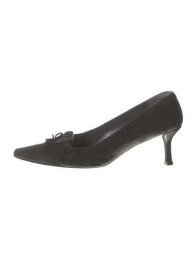 Pre-owned Stuart Weitzman Suede Pumps In Black