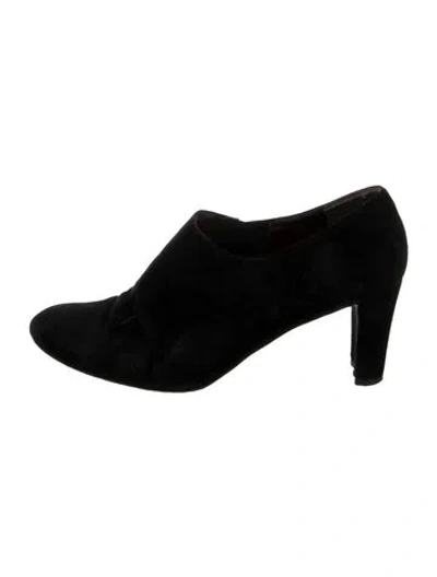 Pre-owned Stuart Weitzman Suede Pumps In Black