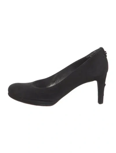 Pre-owned Stuart Weitzman Suede Pumps In Black