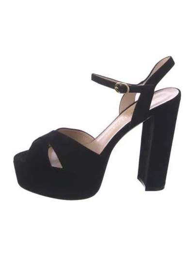 Pre-owned Stuart Weitzman Suede Pumps In Black