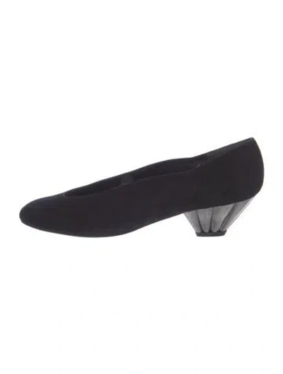 Pre-owned Stuart Weitzman Suede Pumps In Blue