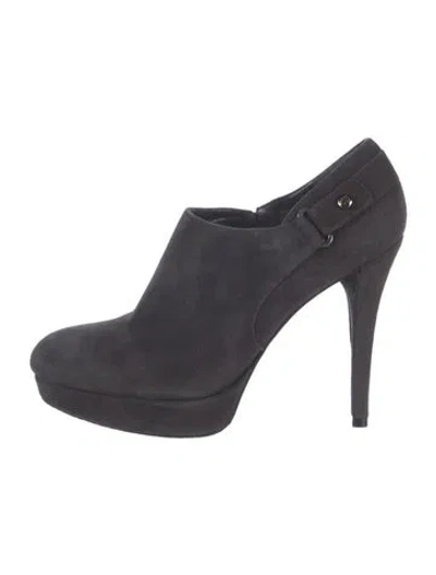 Pre-owned Stuart Weitzman Suede Pumps In Blue