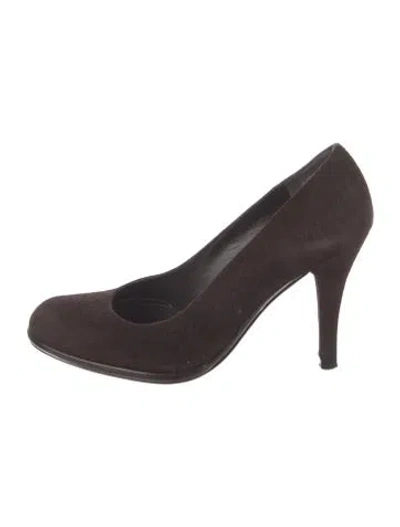 Pre-owned Stuart Weitzman Suede Pumps In Brown