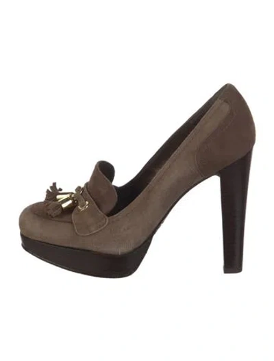 Pre-owned Stuart Weitzman Suede Pumps In Brown