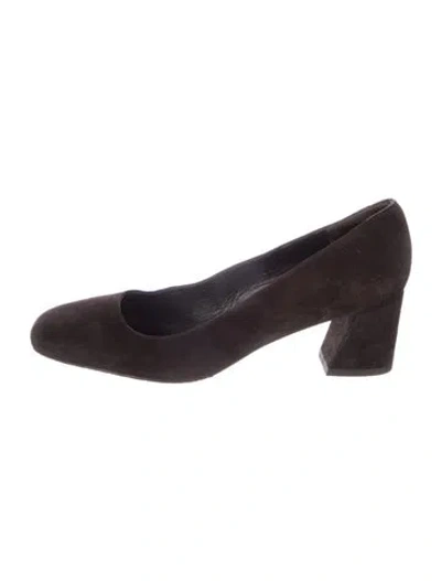 Pre-owned Stuart Weitzman Suede Pumps In Brown