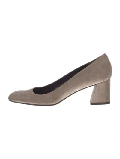Pre-owned Stuart Weitzman Suede Pumps In Gray