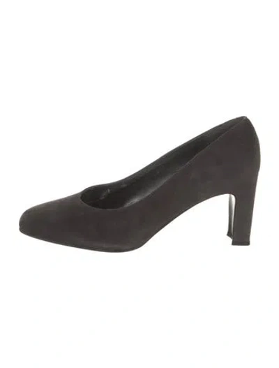 Pre-owned Stuart Weitzman Suede Pumps In Gray