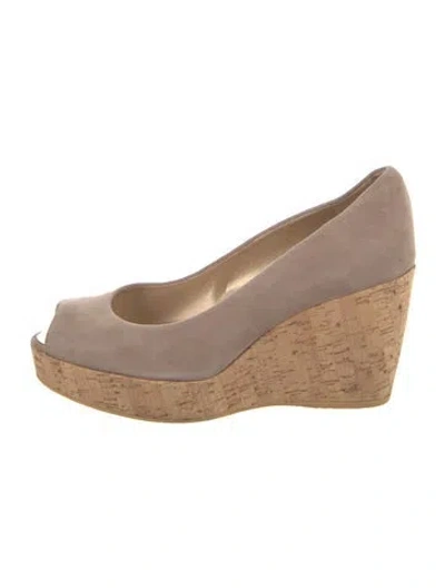 Pre-owned Stuart Weitzman Suede Pumps In Gray