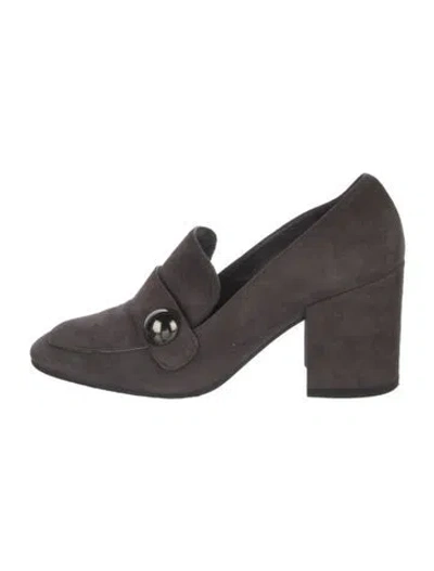Pre-owned Stuart Weitzman Suede Pumps In Gray