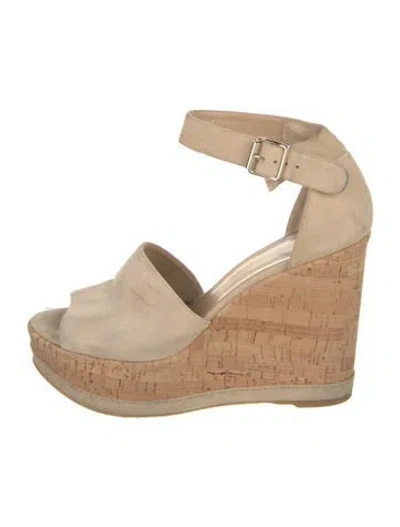 Pre-owned Stuart Weitzman Suede Pumps In Neutral