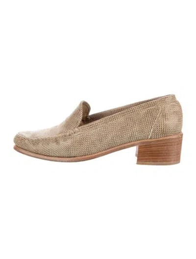Pre-owned Stuart Weitzman Suede Pumps In Neutral