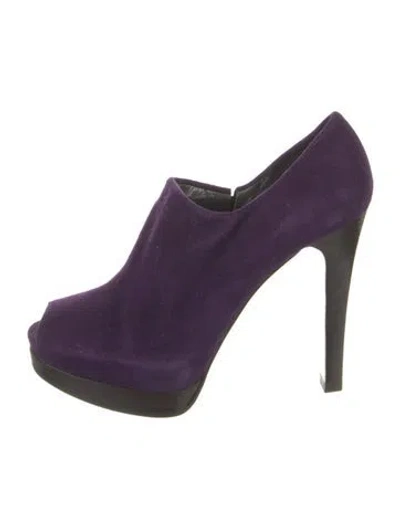 Pre-owned Stuart Weitzman Suede Pumps In Purple