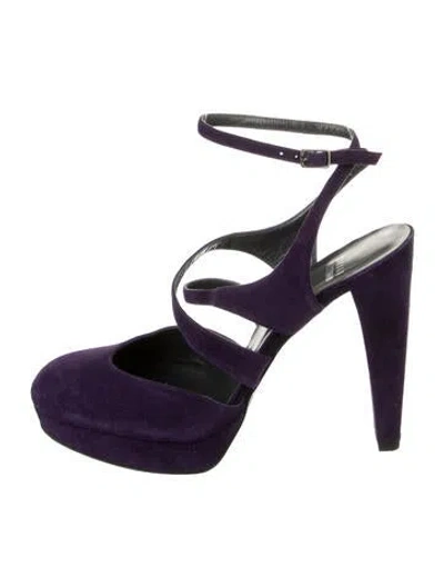 Pre-owned Stuart Weitzman Suede Pumps In Purple