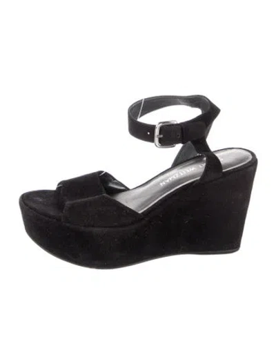Pre-owned Stuart Weitzman Suede Sandals In Black