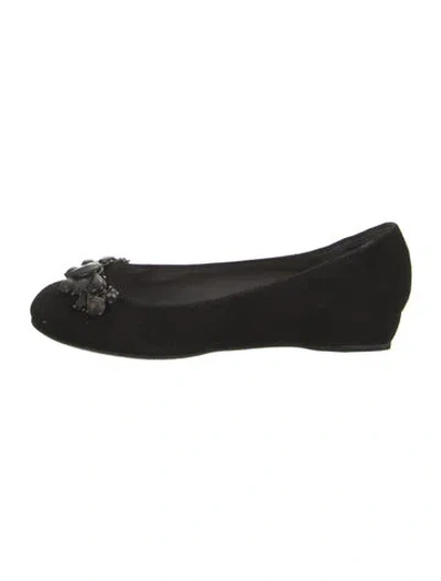 Pre-owned Stuart Weitzman Suede Studded Accents Flats In Black