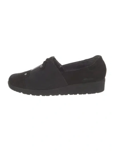 Pre-owned Stuart Weitzman Suede Studded Accents Loafers In Black