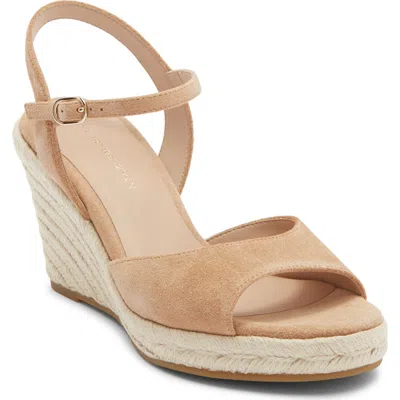 Stuart Weitzman Tia Wedge Sandal In Brown
