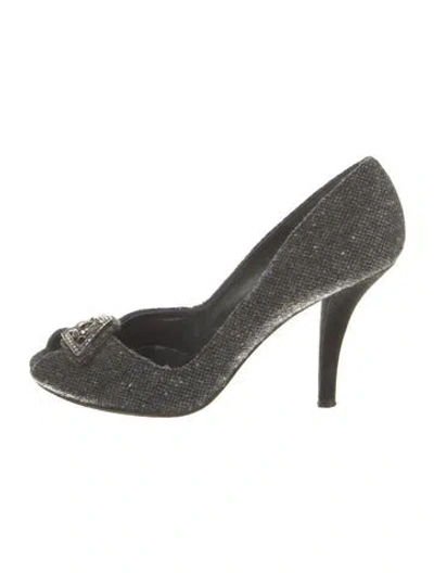 Pre-owned Stuart Weitzman Tweed Crystal Embellishments Pumps In Gray