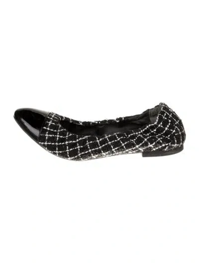 Pre-owned Stuart Weitzman Tweed Plaid Print Ballet Flats In Black