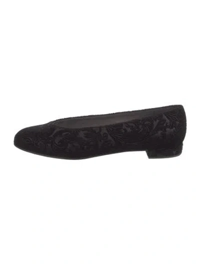 Pre-owned Stuart Weitzman Velvet Ballet Flats In Black