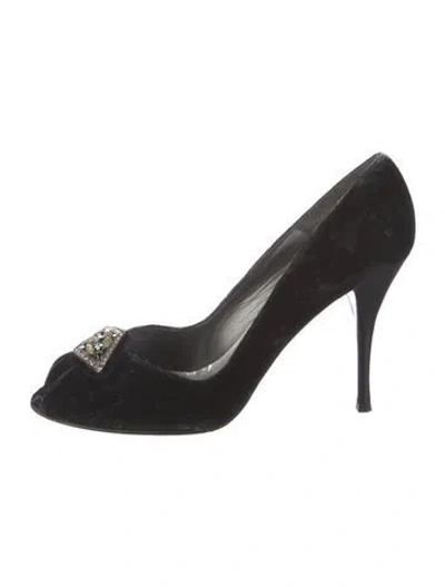 Pre-owned Stuart Weitzman Velvet Crystal Embellishments Pumps In Black