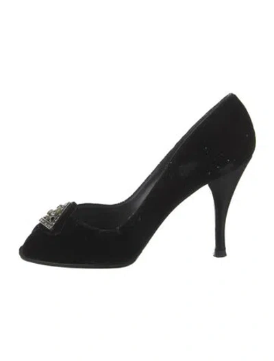 Pre-owned Stuart Weitzman Velvet Crystal Embellishments Pumps In Black